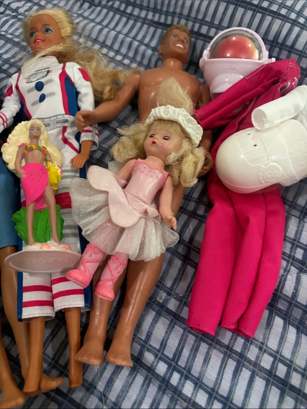 Vintage 1990Mattel Barbie & Ken lot Fashion Dolls